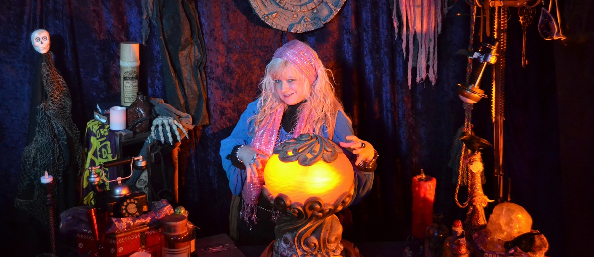 Is it intuition, illusion, or just good theater? Find out with Madame Cluedefti!