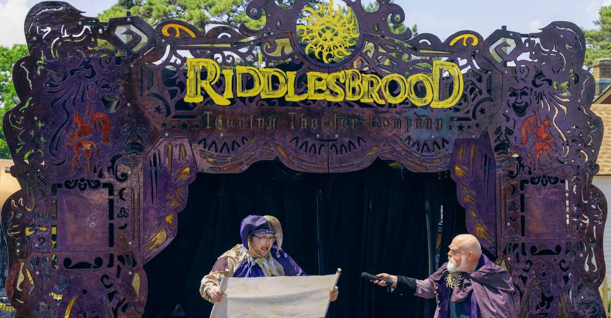 Riddlesbrood outdoor stage