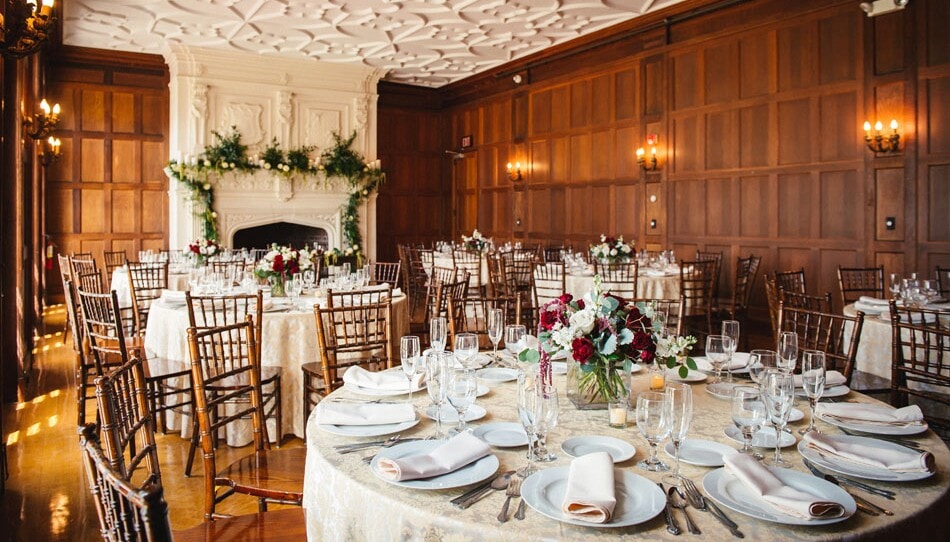 Beautiful room perfect for a murder mystery party
