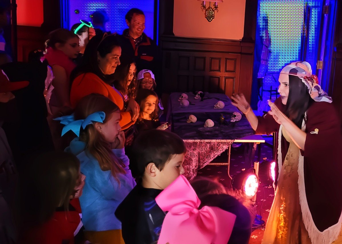 Touring haunted house event bringing immersive Halloween scares to multiple locations